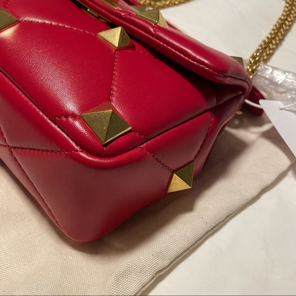 VALENTINO GARAVANI Roman Stud Medium Quilted Chain Shoulder Bag Red - Picture 15 of 16